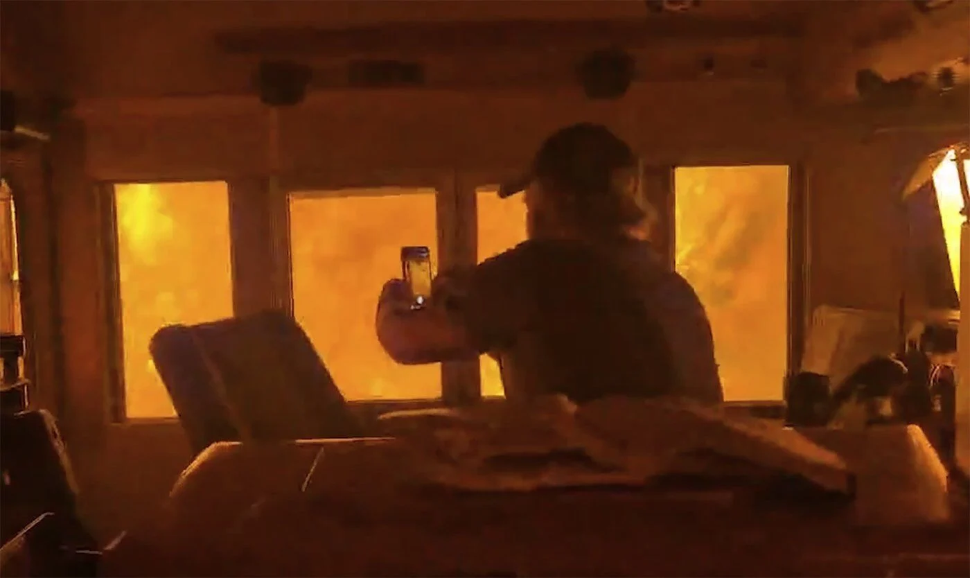 CN rail crew surrounded by Ontario wildfire flames